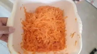 BACALHAU COM BATATAS E ARROZ COM CENOURA RALADA  E BOTEI ROUPAS PARA LAVAR