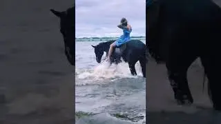 at belində