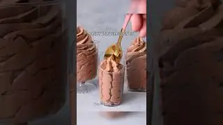 Easy chocolate mousse. Only 2 ingredients. 