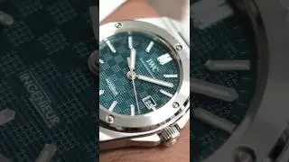 Bold aesthetic cues. Unboxing the Ingenieur Automatic 40. 📷 IW328903 