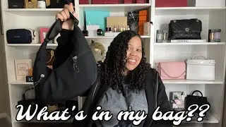 Last ‘What’s in my Bag’ video of the year!! 🖤