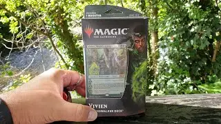 MtG M20 Core Set 2020 Vivien Planeswalker Deck Opening - Mythic pulled from pack!