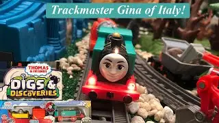 Thomas and Friends Digs & Discoveries Toy Train- Motorized Trackmaster Gina of Italy!