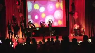 3. Танец с мячами