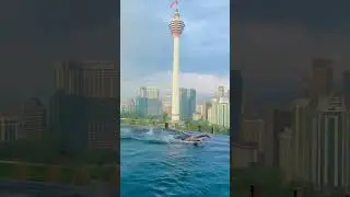 Swimming on top of the world 🌏