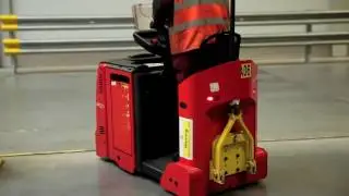 EnerSys Battery Bull - changing batteries made safe and easy