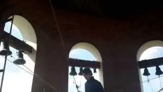 Пасхальный звон в Крестовоздвиженском храме Тюмени