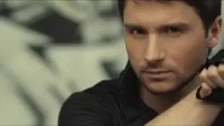 Gimme gimme (A man after midnight) = T-Killah/Vlad Sokovlosky/Sergey Lazarev