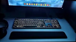 Best Linux Keyboard: Logitech MX Keys 2022