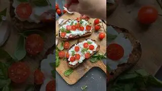 High Protein Cottage Cheese Toast 🍅
