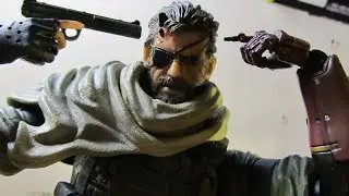 Play Arts Kai Venom Snake - Mal's Reviews