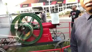 MichaelWinslow Reacts (Bonus Noize) To A Machine