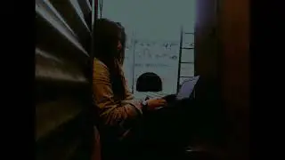 Sir Brenda Mitchelle escribiendo-leyendo.