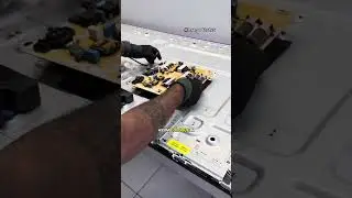 Video completo, meu vizinho mandou mensagem pra consertar uma tv de 65”