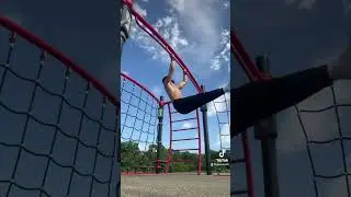 who turned off the gravity? #shorts #calisthenics