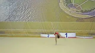 Гусарова Ника мяч