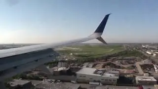Beautiful HD Boeing 737-900ER Landing At Chicago O'hare On United Airlines!!!