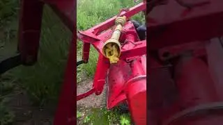 Трактор мтз 320 с отвалом со щеткой . Т89003202414