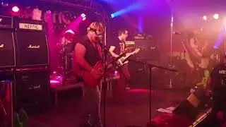 HEFTIG - Live..!