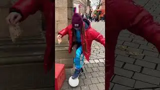 Девочка аватар напугала прохожих