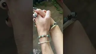 eye color bracelet trend!!🌎👁️ #shorts #fypシ #eyecolor #jewelry #couple #dateideas