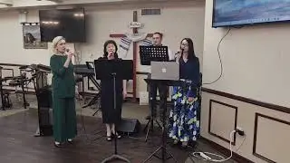 На далёком холме, средь деревьев и скал… (песня). 06.08.2024