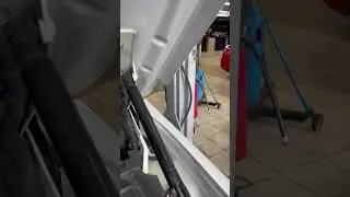 Дешевый неоригинальный капот 🤦‍♀️