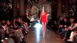Catwalk oops  Model falls on catwalk