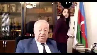 Скандал! Депутат Азербайджана Г.Мираламов гладит попу помощнице, поздно поняв, что идет прямой эфир.