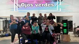 Ojos verdes- @NickiNicoleOk 😎