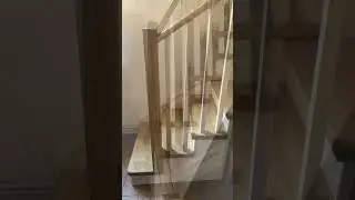 Компактні сходи на другий поверх 