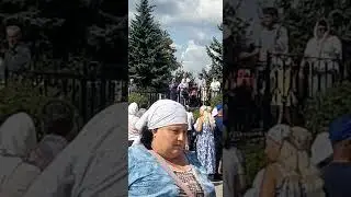 Монастырь стал музеем а канавка обрядом пройтись не помолившись.