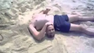 В песке Приколl