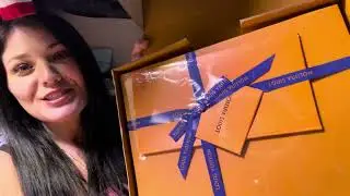 ASHLEY UNBOXING