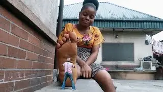 Giant woman Feet