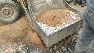 اعمال خلاطه يدوية لصب سطح طابق ارضي