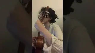 bir ninni söyle anne