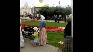 Служба во дворе Троицкого Серафимо-Дивеевского монастыря
