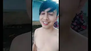 Cewek di di dorong ke kolam