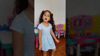 CANTANDO A MÚSICA DE ABERTURA DO DESENHO O DIÁRIO DE MIKA 🥰🤩