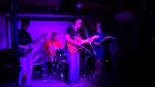 QOUPE feat. Надежда Мартьянова - Рюмка водки на столе
