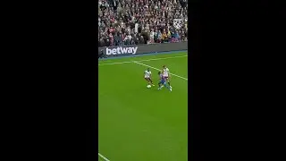 Wan-Bissaka starts the play before Souček finishes it with a sweet strike 🚁  #westham   #football