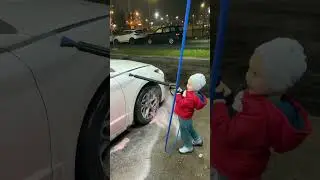 Учу сына мыть машину🚔