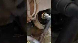 Как затянуть болт на шкиву коленвала двигателя с акпп