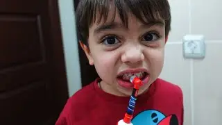 Yağız Diş Sağlığına Dikkat Ediyor - Çocuk Videosu