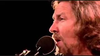 Eddie Vedder - Driftin' - Track 17 DVD Water on The Road