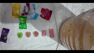 Chocolate nikita 🍫 baby chocolate kholne ka video 👍#chocolate video 🫶 cute