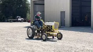 1968 International Cub tractor w mower deck