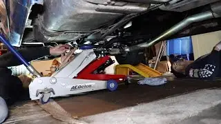 I HAD TO PULL MY TRANSMISSION FOR THIS!?!?! *TH400 REMOVAL PART 1*