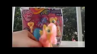 Review and opening of the Fluttershy and Sea Breezie My Little Pony set